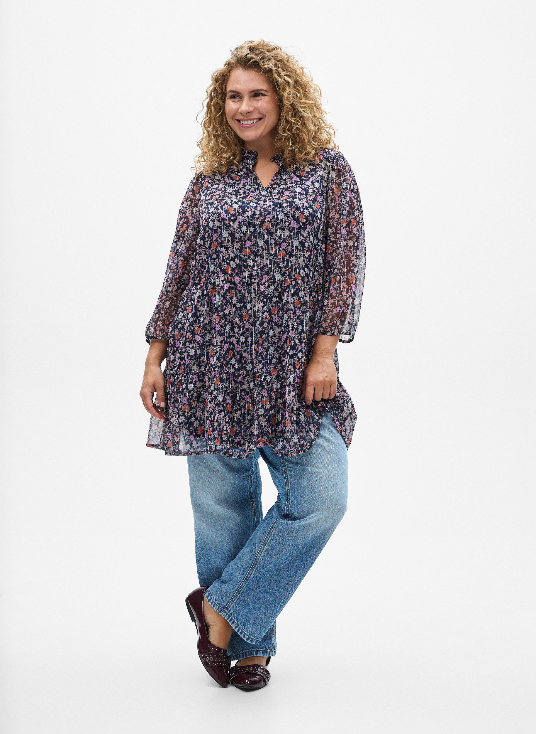 ZizziTunika med blomm&ouml;nster och glittertr&aring;dar, Bl&aring;, Model image number 1
