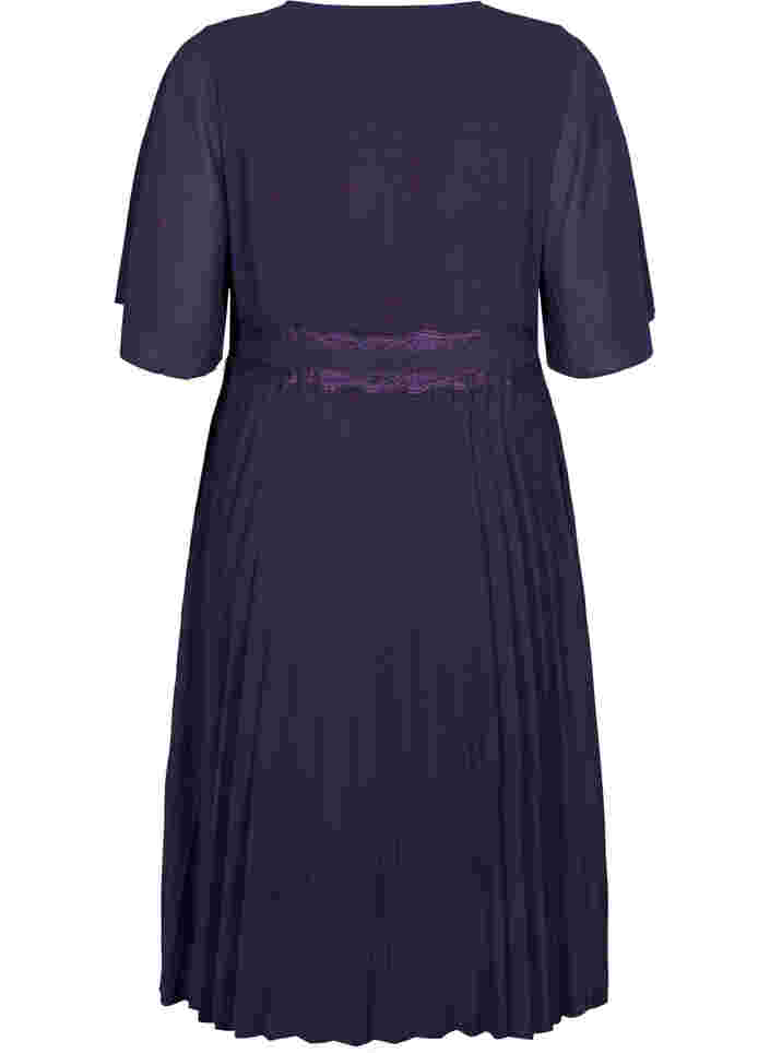 Plisserad klänning med korta ärmar, Purple Velvet, Packshot image number 1