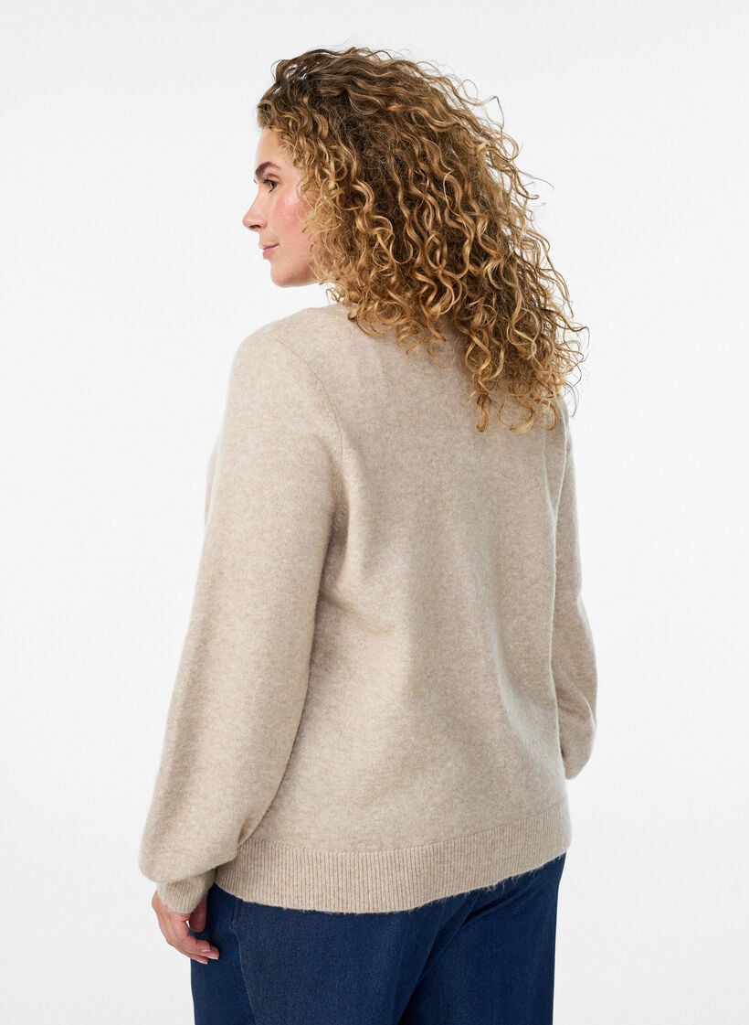 Kofta i mjukt stickat med guldf&auml;rgade knappar, Beige, Model image number 2