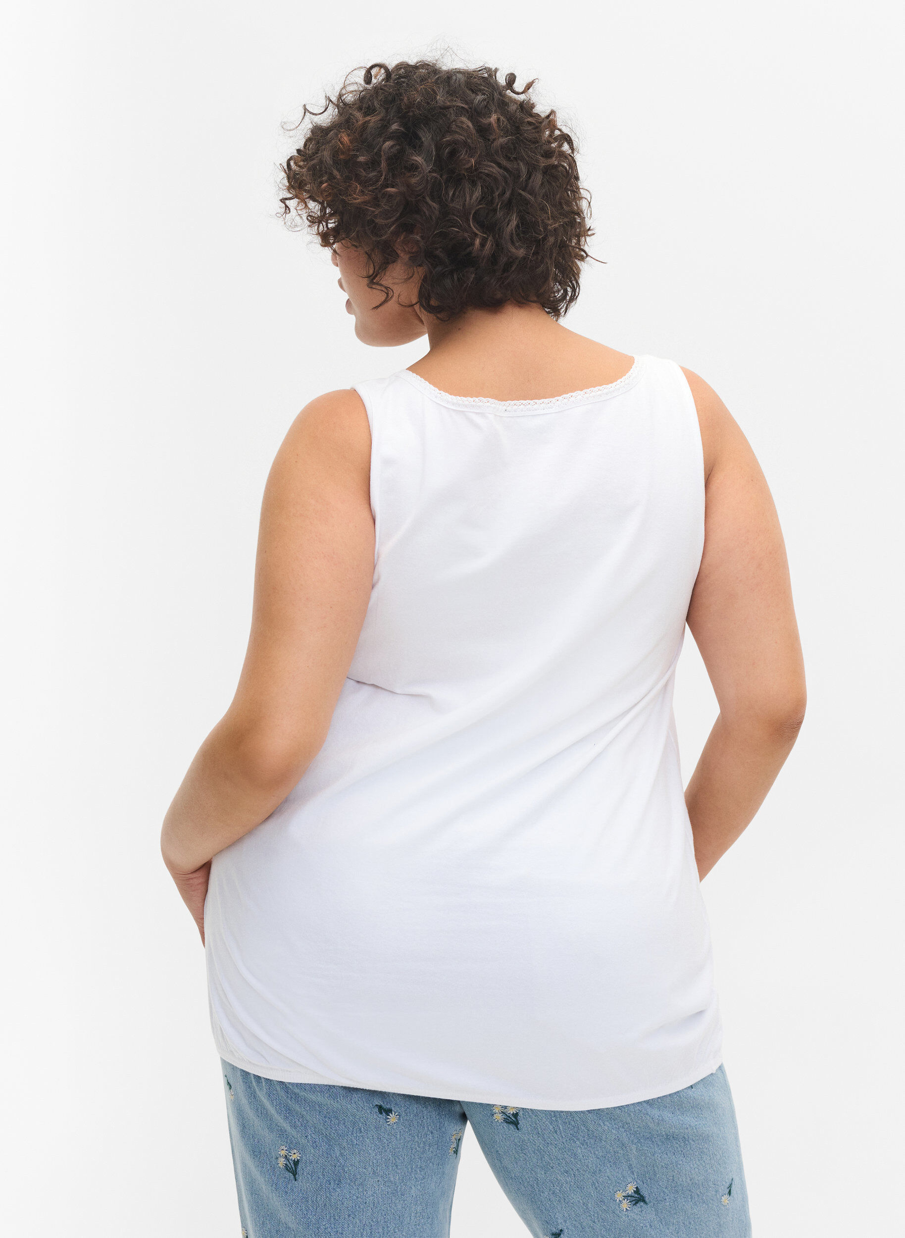 Zizzi Topp i bomull med rund hals med spets, Bright White, Model image number 1