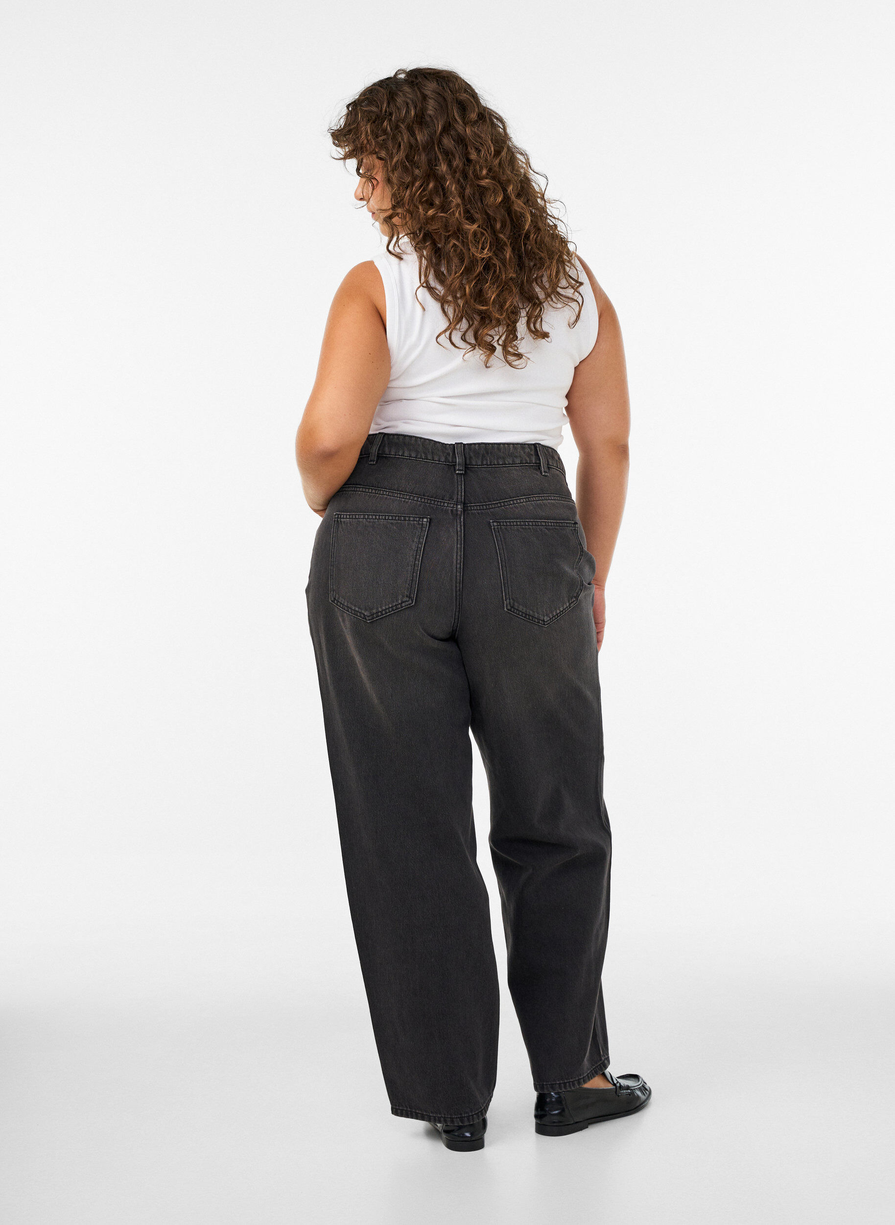 ZizziKiana straight fit-jeans med h&ouml;g midja, Svart, Model image number 1