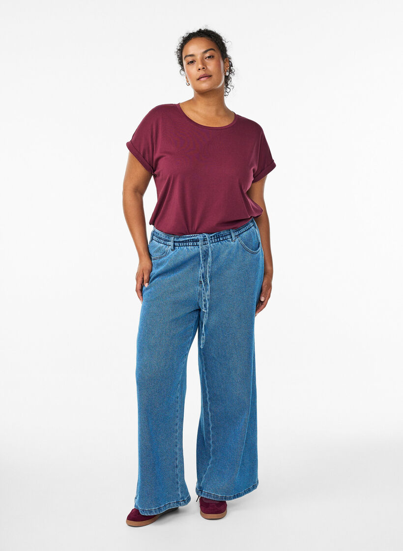 Kort&auml;rmad t-shirt i bomullsmix, R&ouml;d, Model image number 1