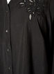 Skjortblus med broderade blomapplikationer, Svart, Packshot image number 2