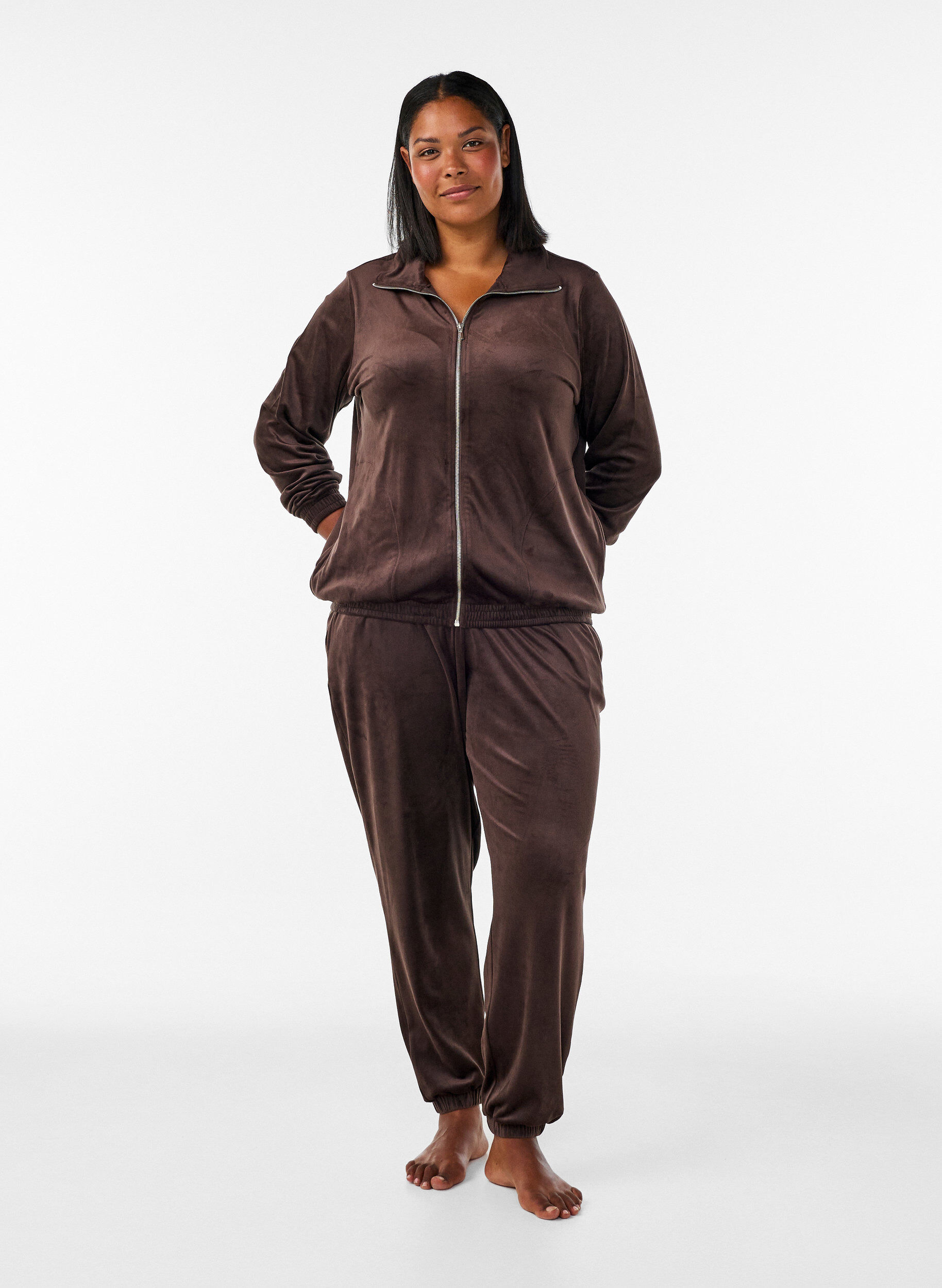 ZizziKofta i mjuk velour med dragkedja och h&ouml;g krage, Brun, Model image number 1