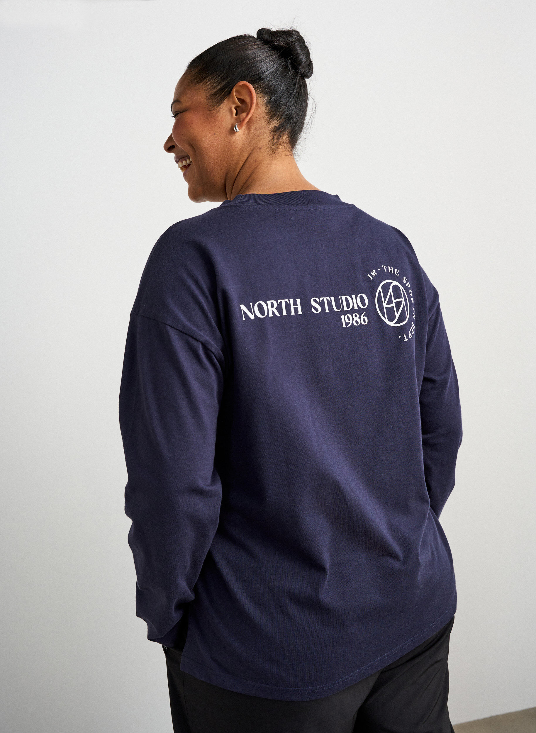 ZizziL&aring;ng&auml;rmad blus i jersey med texttryck, Bl&aring;, Model image number 2