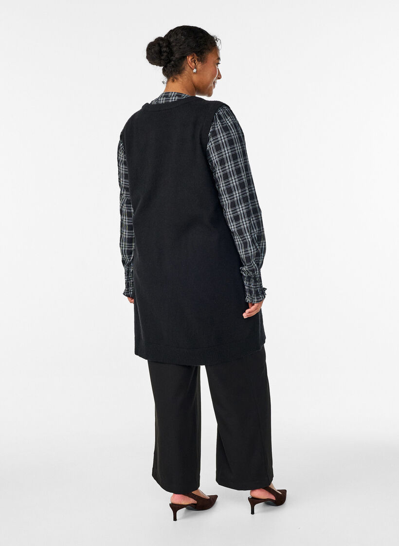 Kort ärmlös stickad klänning, Svart, Model image number 2