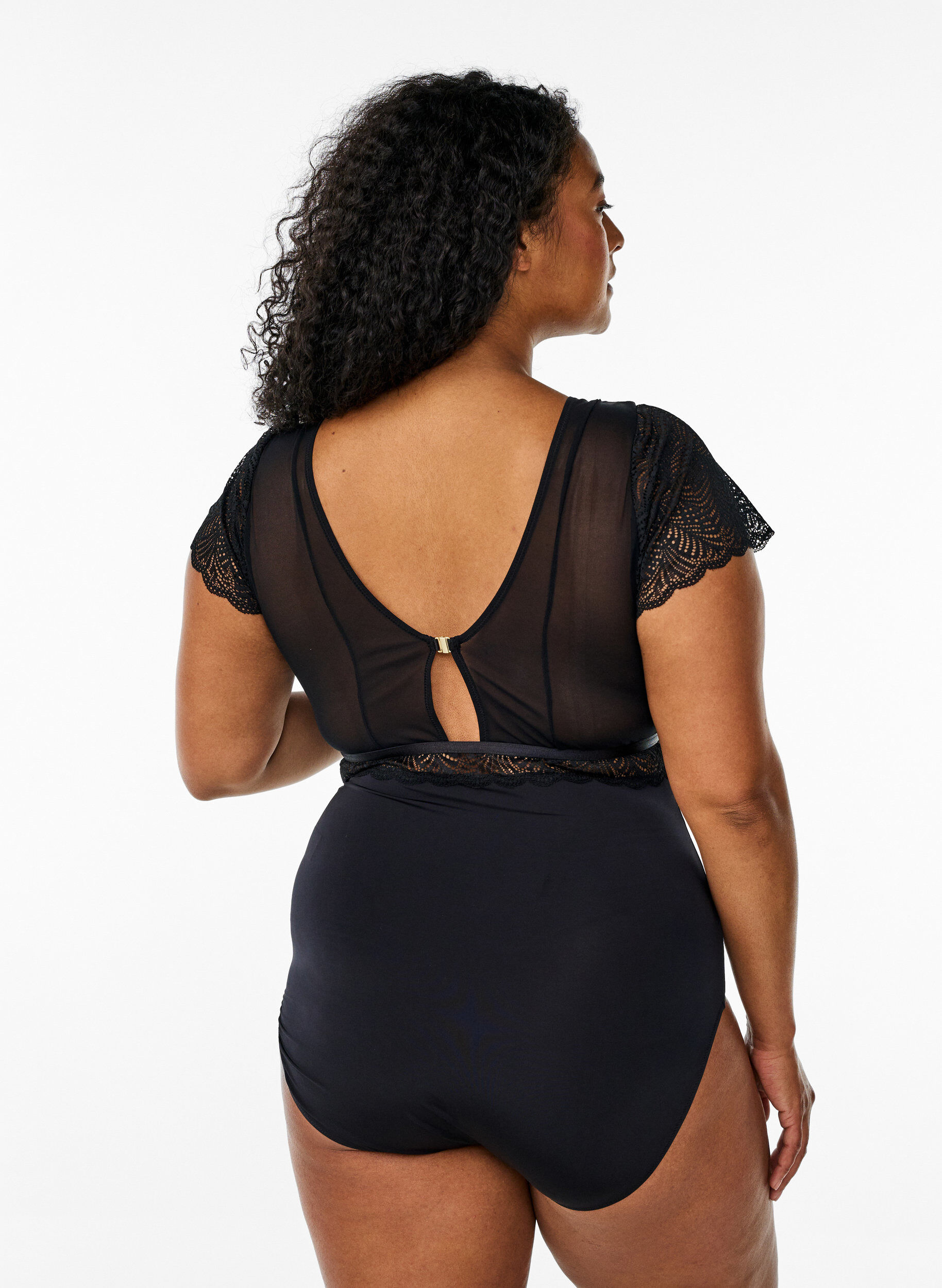 Zizzi Body med spets och korta &auml;rmar, Svart, Model image number 1