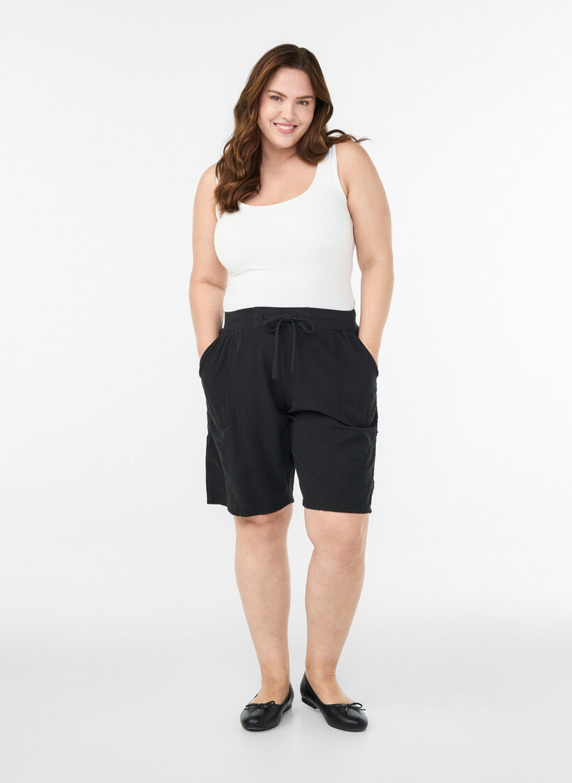 L&ouml;sa shorts i bomull med fickor, Svart, Model image number 1