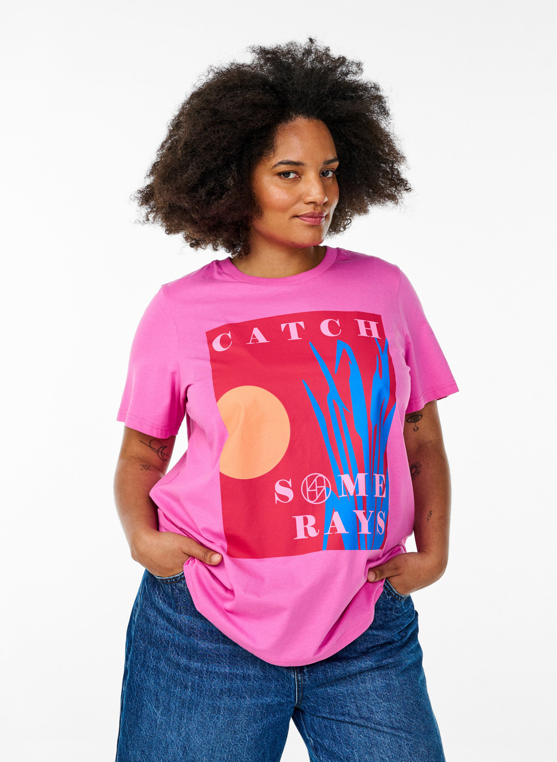 Zizzi T-shirt med grafiskt sommarmotiv, Rosa, Model image number 0