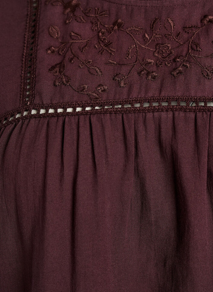 Blus med broderi och h&aring;lbroderad kantning, M&ouml;rk Bordeaux, Packshot image number 2