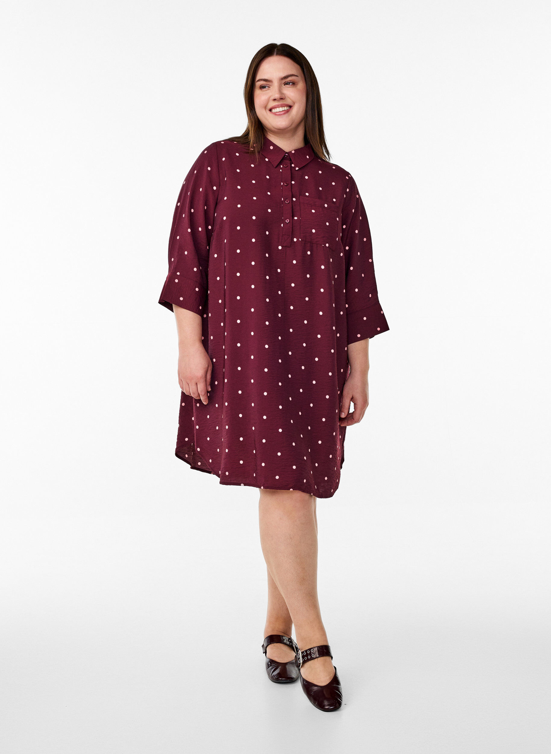 ZizziKort kl&auml;nning med krage och br&ouml;stficka, R&ouml;d, Model image number 1