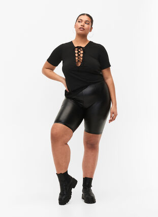 Glänsande kroppsnära shorts med hög midja, Black, Model image number 3
