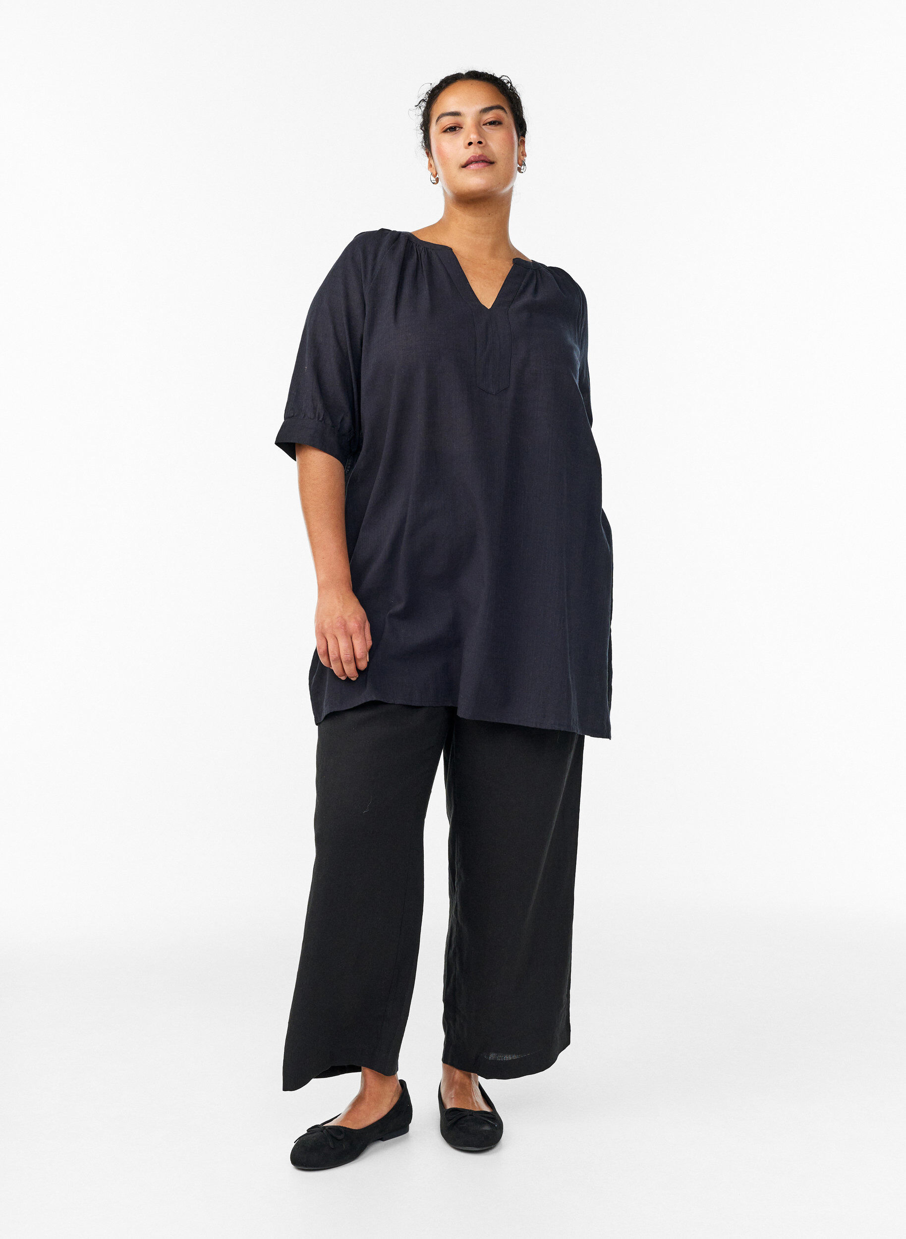 ZizziTunika i bomull med v-ringning, Svart, Model image number 1