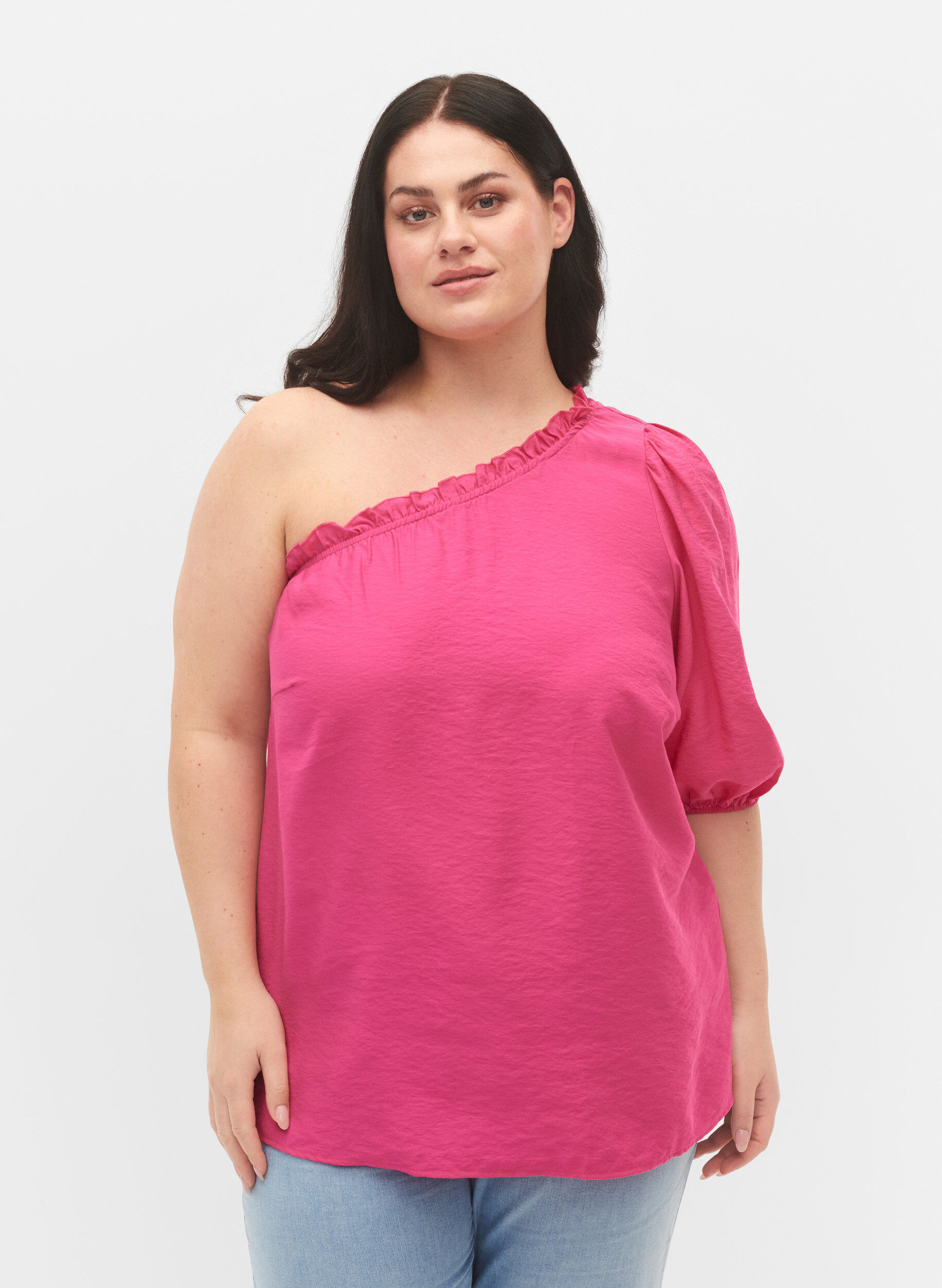 Zizzi One-shoulder blus i viskos, Rosa, Model image number 0