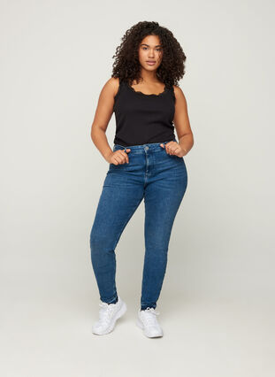 Super slim Amy jeans med råa kanter, Blue denim, Model image number 0