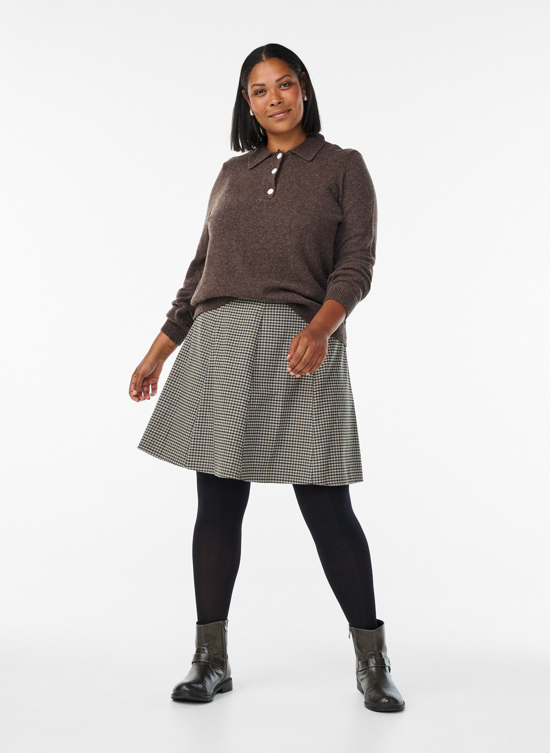 Zizzi Stickad tr&ouml;ja i mjuk merinoblandning med polokrage, Brun, Model image number 1