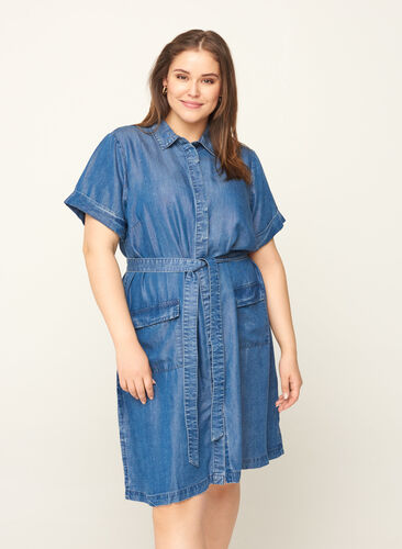 Kortärmad klänning i lyocell, Blue denim , Model image number 0