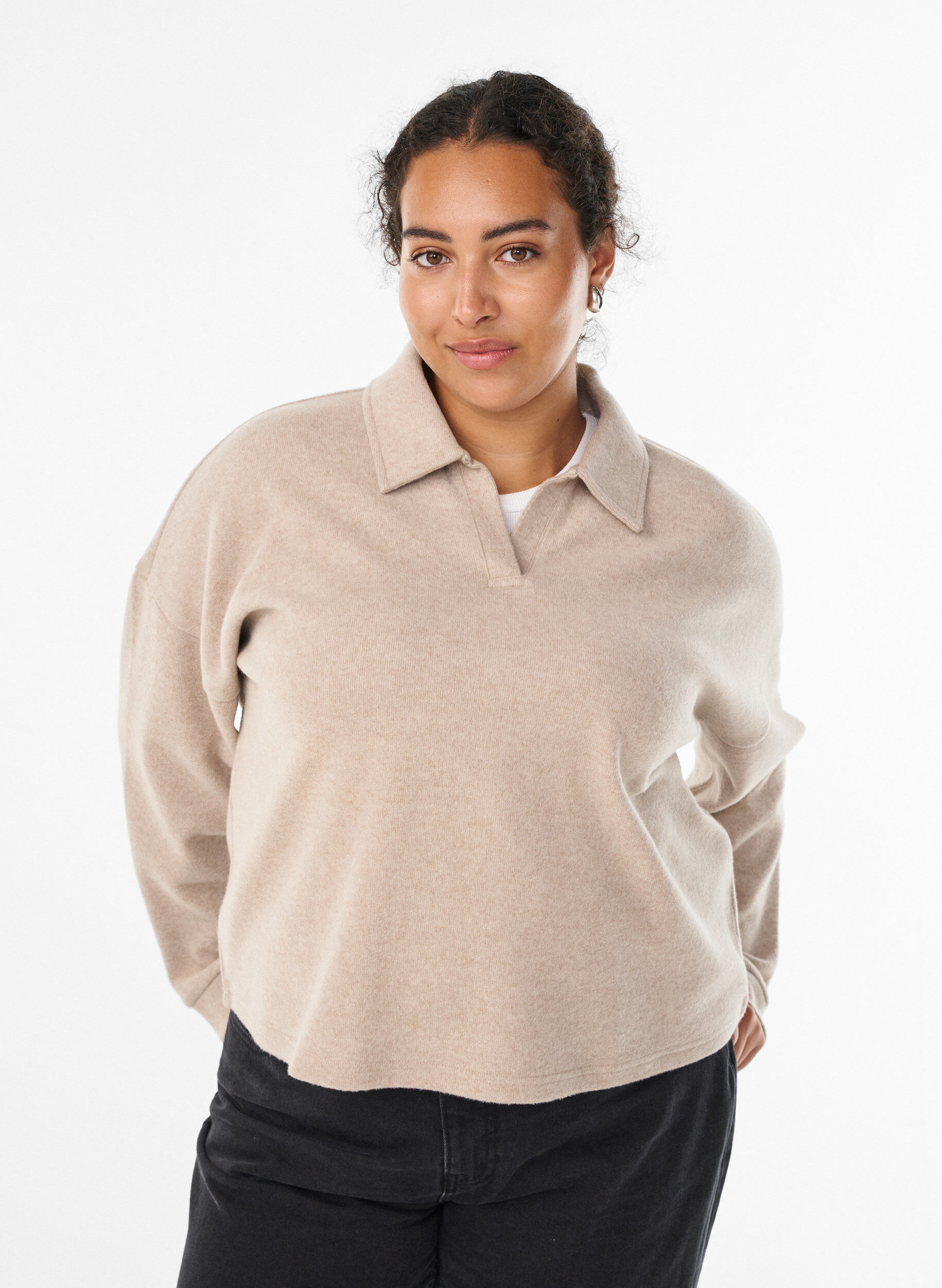 Blus i jersey med krage och v-ringning, Beige, Model