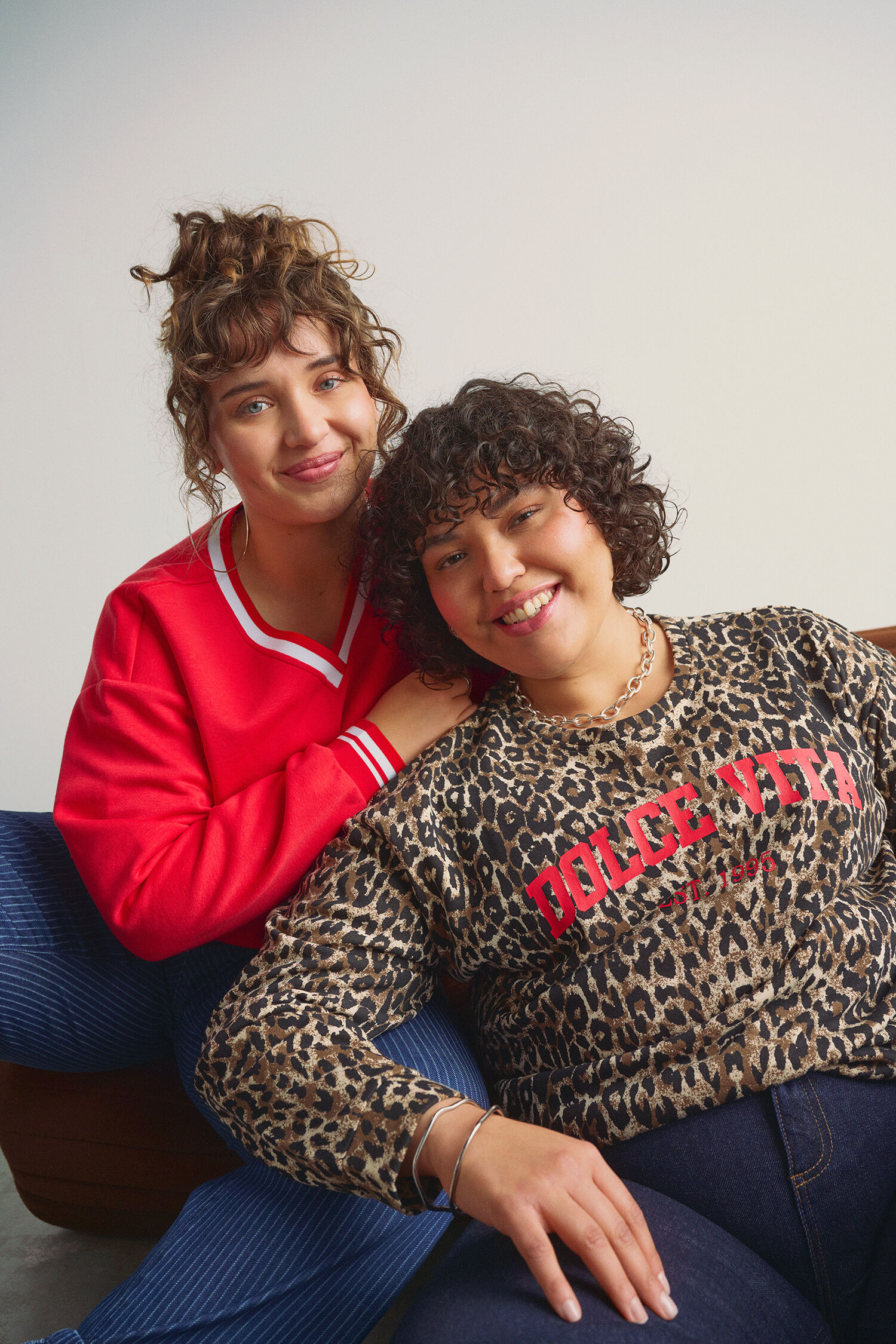 Leopard- och r&ouml;da f&auml;rger, , Model