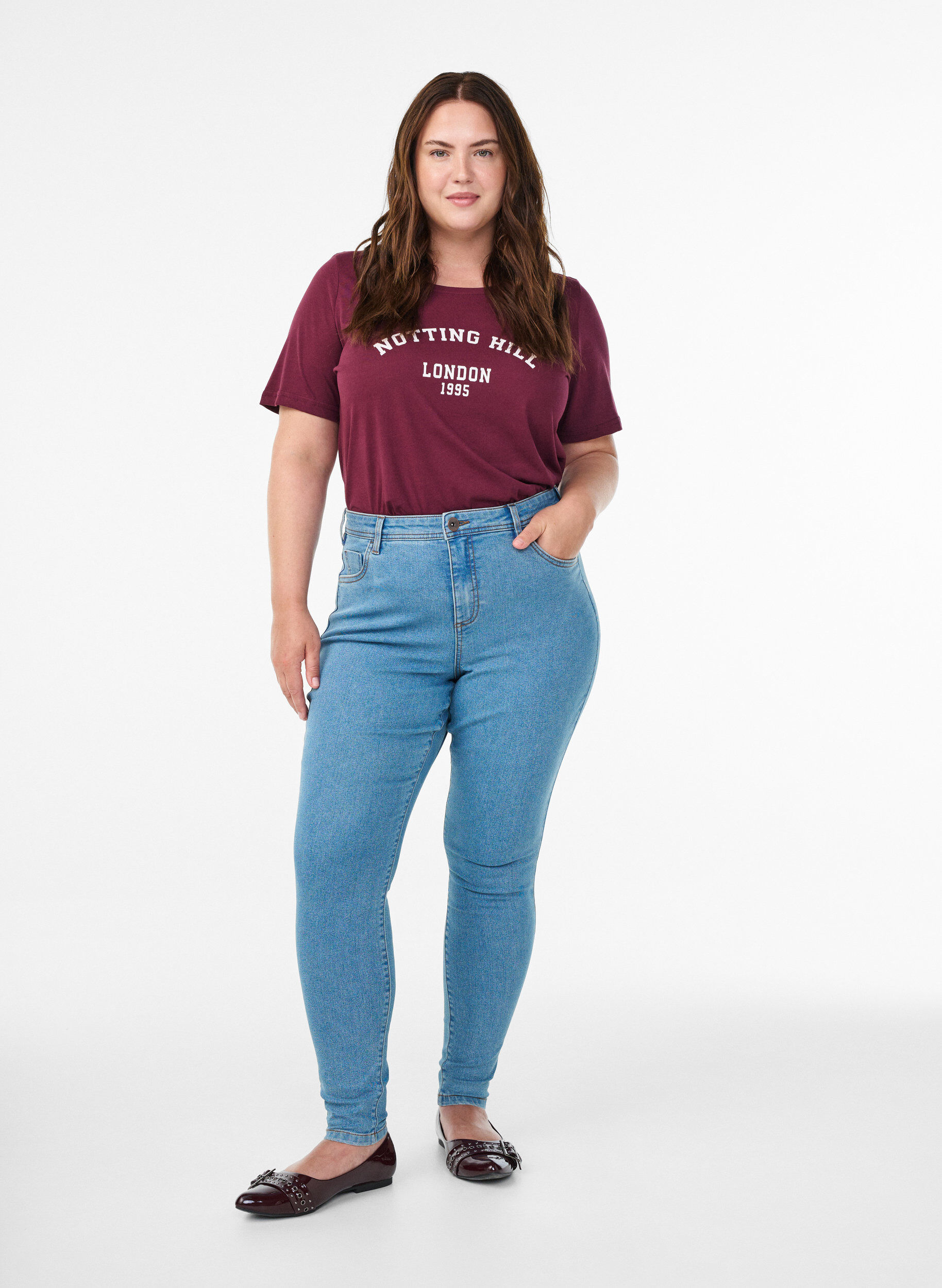 Zizzi T-shirt med tryck, R&ouml;d, Model image number 1