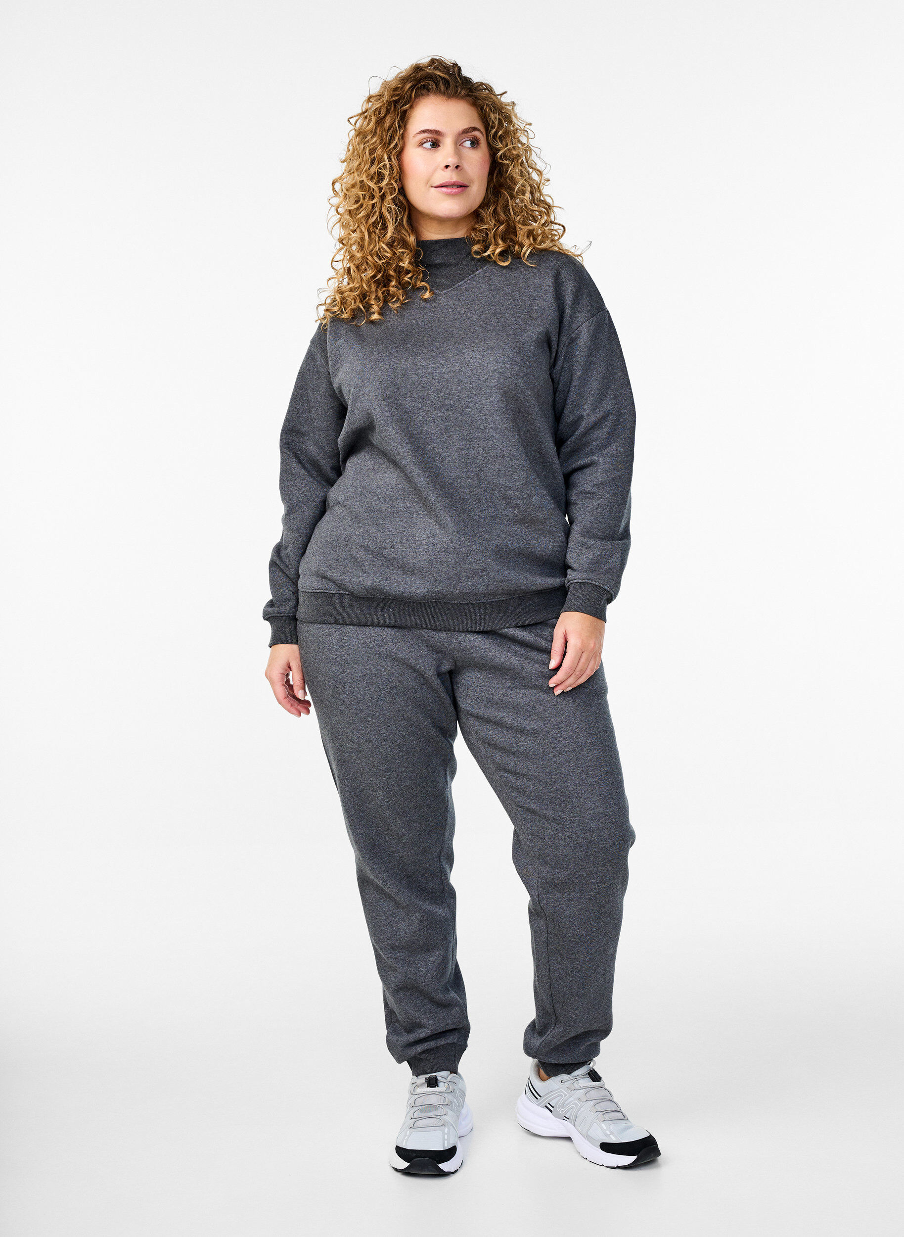 Zizzi Sweatshirt med h&ouml;g krage och l&aring;nga &auml;rmar, Gr&aring;, Model image number 1