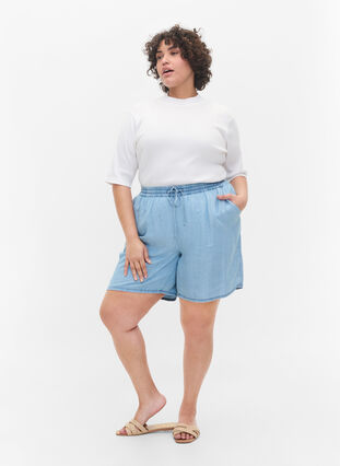 Shorts med lös passform och fickor, Light blue denim, Model image number 2