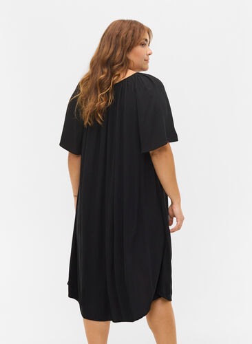 Kortärmad klänning i viskos, Black, Model image number 1