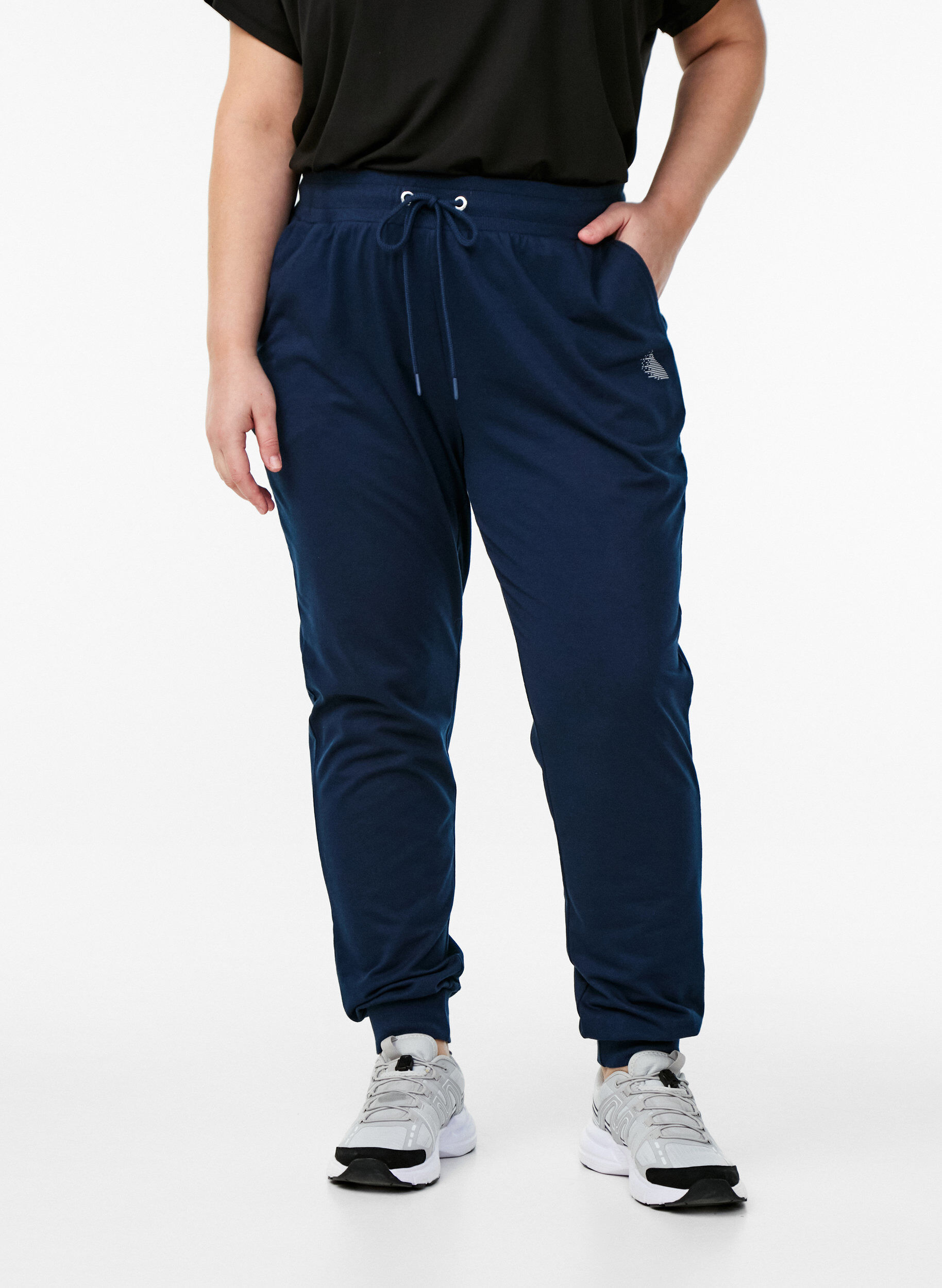 ZizziL&ouml;st sittande tr&auml;ningsbyxor med fickor, Bl&aring;, Model image number 2