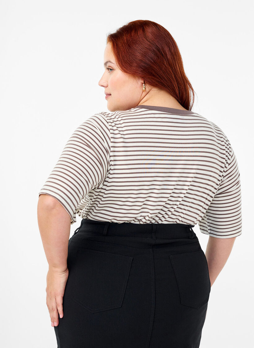 Randig T-shirt i lyocell med rund hals, Brun, Model image number 2