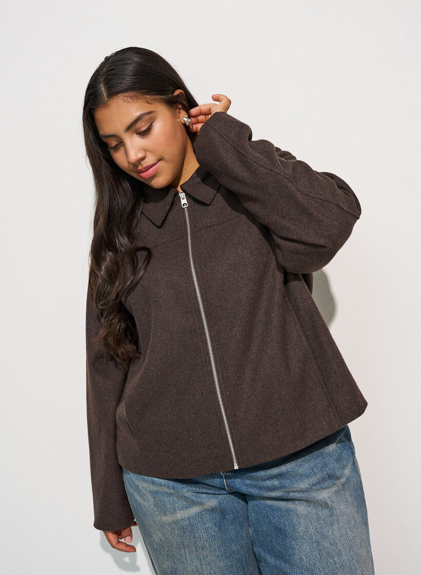 Kort jacka med skjortkrage och dragkedja, Brun, Model image number 3