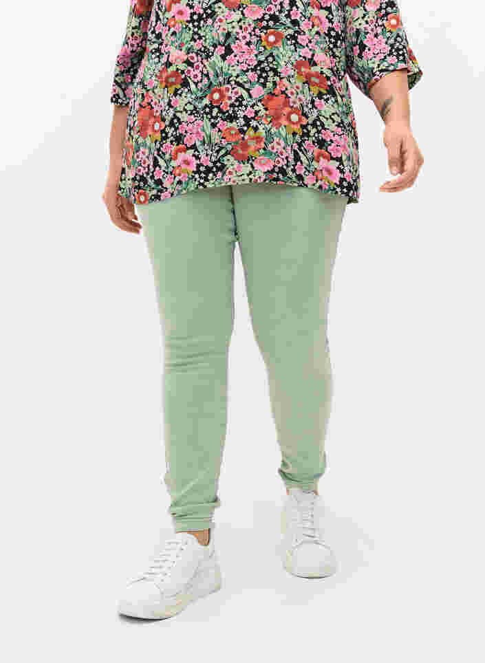 Super slim Amy jeans med hög midja, Frosty Green, Model image number 2