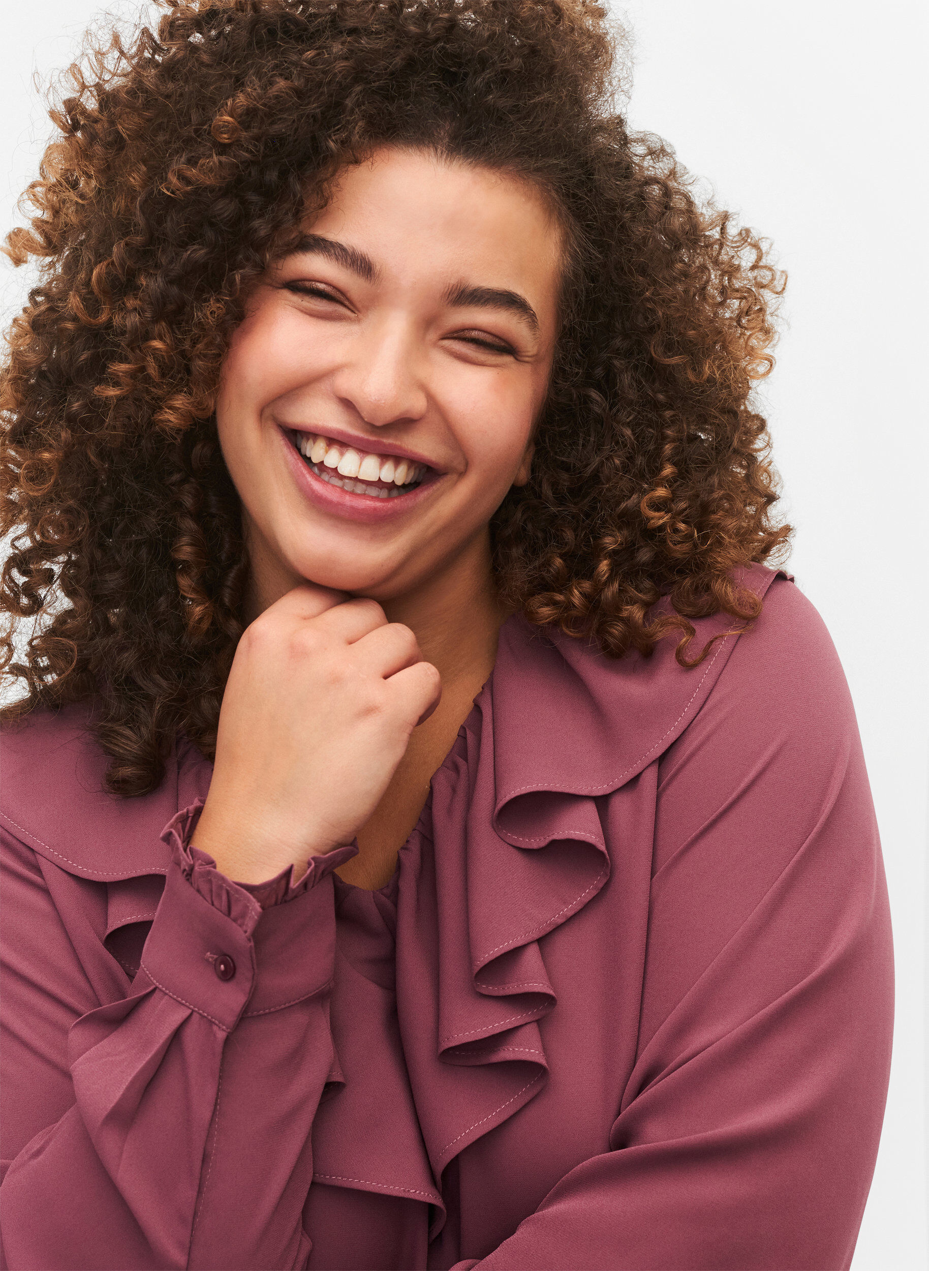 Zizzi L&aring;ng&auml;rmad blus med volang, Renaissance Rose, Model image number 2