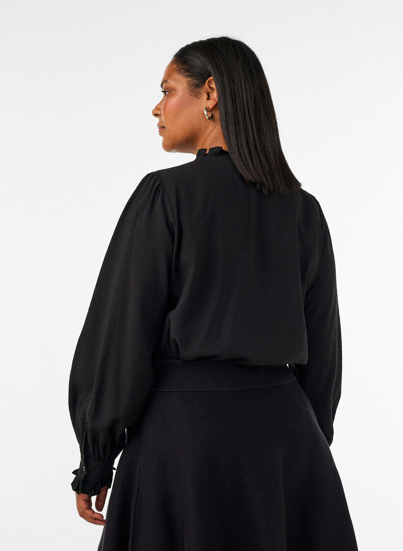 Skjortblus med broderade blomapplikationer, Svart, Model image number 2