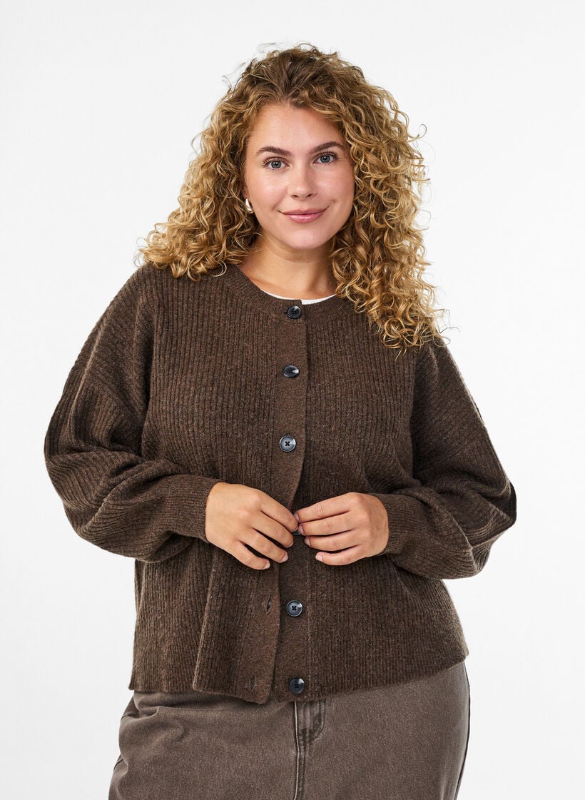 Ribbstickad kofta med knappar, Brun, Model image number 0