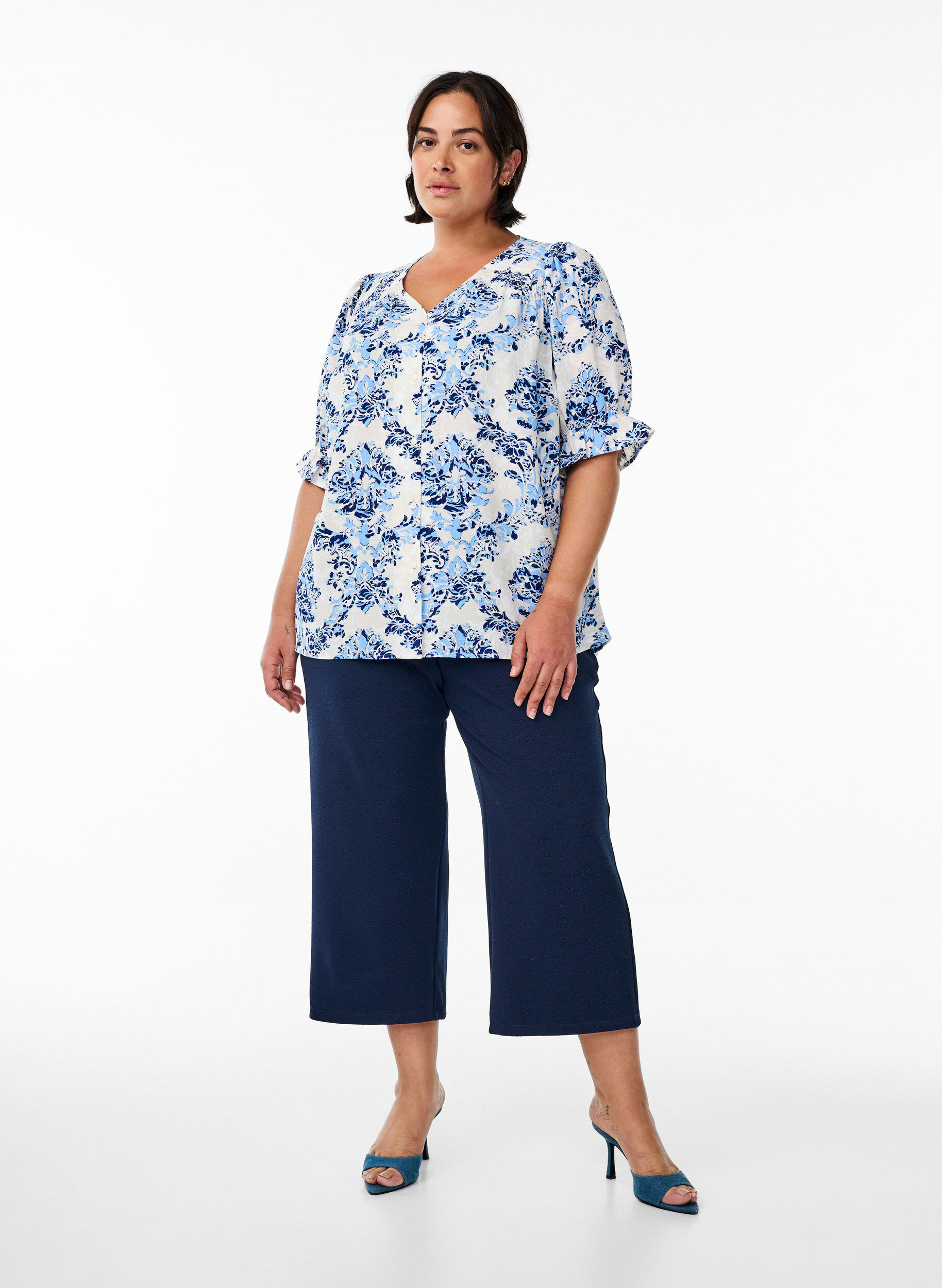 Zizzi Skjortblus med halvl&aring;nga &auml;rmar, Beige, Model image number 1