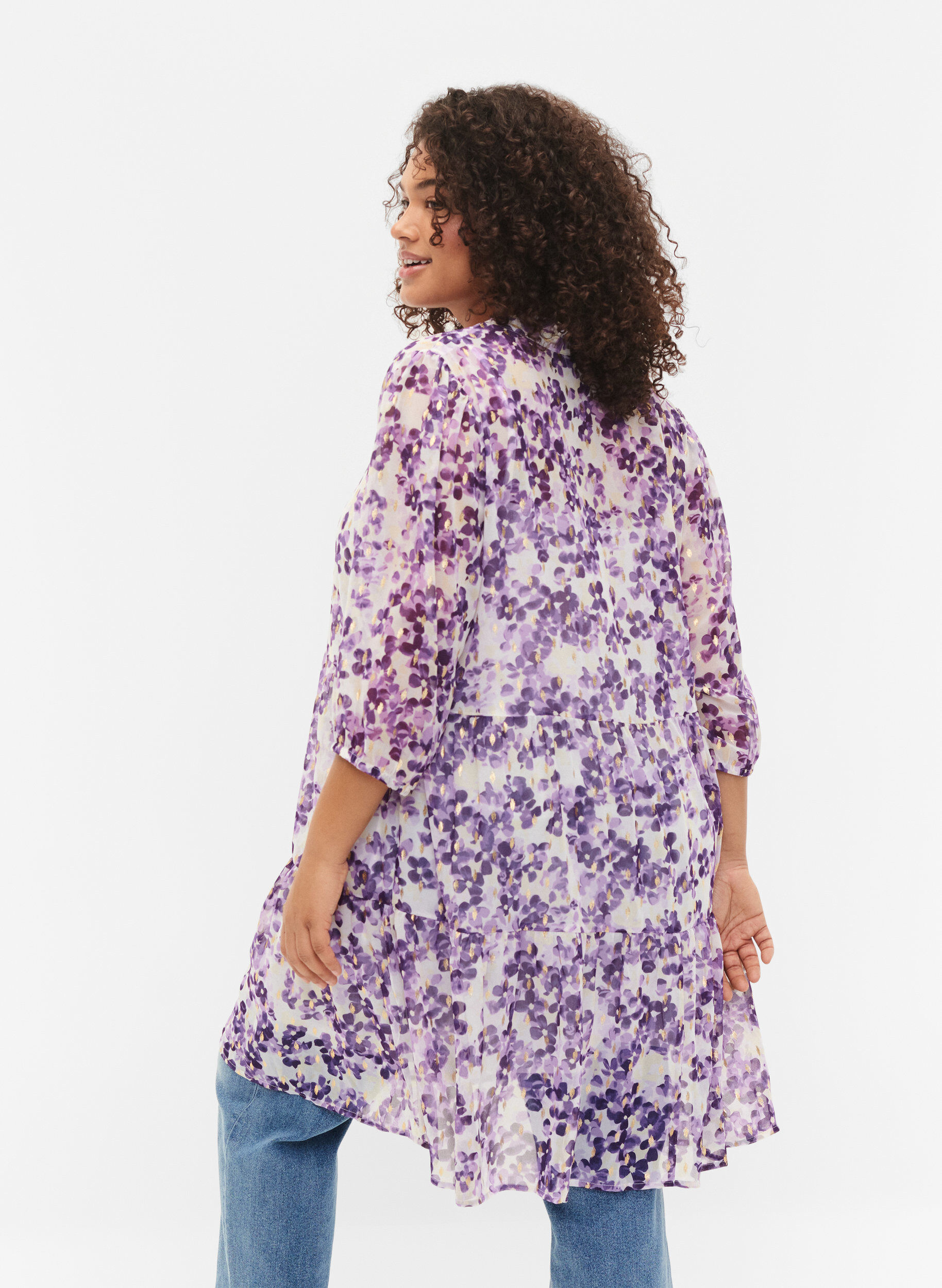 Zizzi Tunika i blomm&ouml;nster och lurex, Beige/Purple Flower, Model image number 1