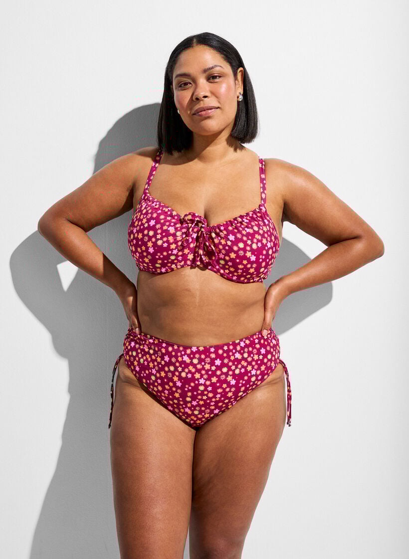 Bikinitopp med bygel och knytband, R&ouml;d, Model image number 1