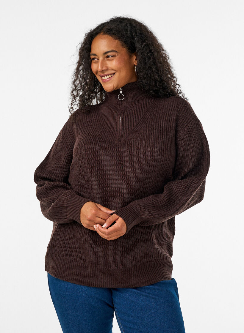 Stickad tr&ouml;ja med h&ouml;g hals och dragkedja, Brun, Model image number 0