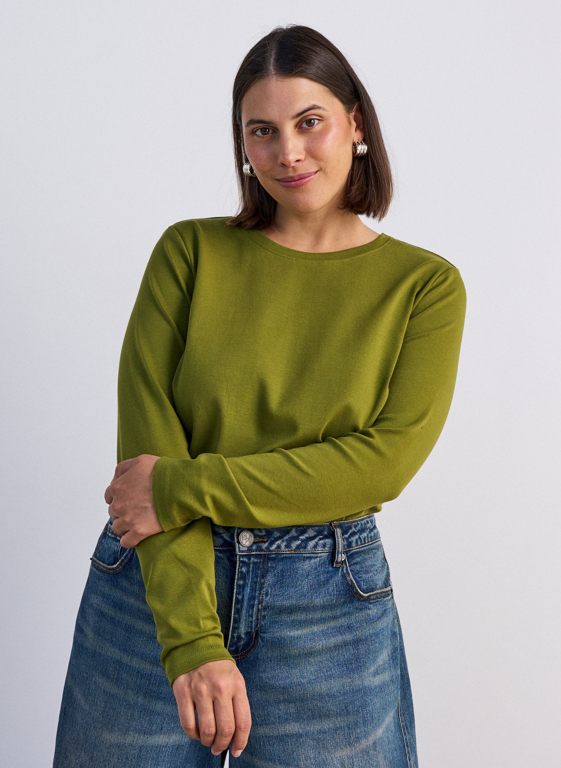 ZizziL&aring;ng&auml;rmad bas-T-shirt med rund hals, Gr&ouml;n, Model image number 0