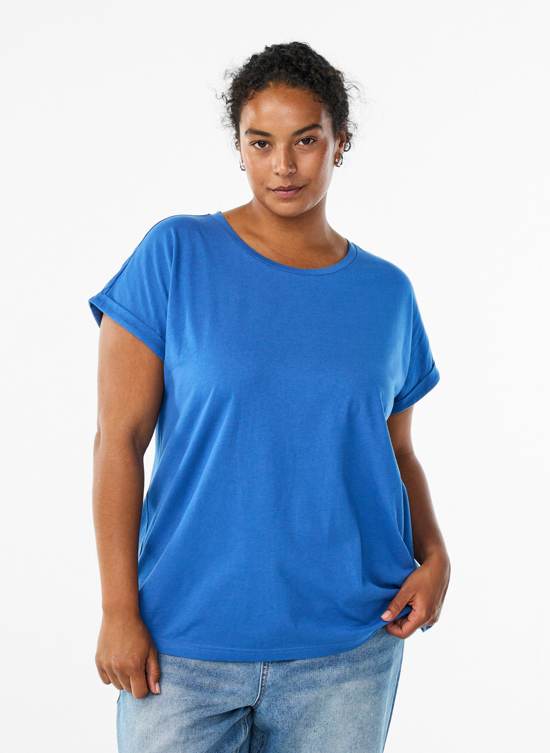 Kort&auml;rmad t-shirt i bomullsblandning, Bl&aring;, Model