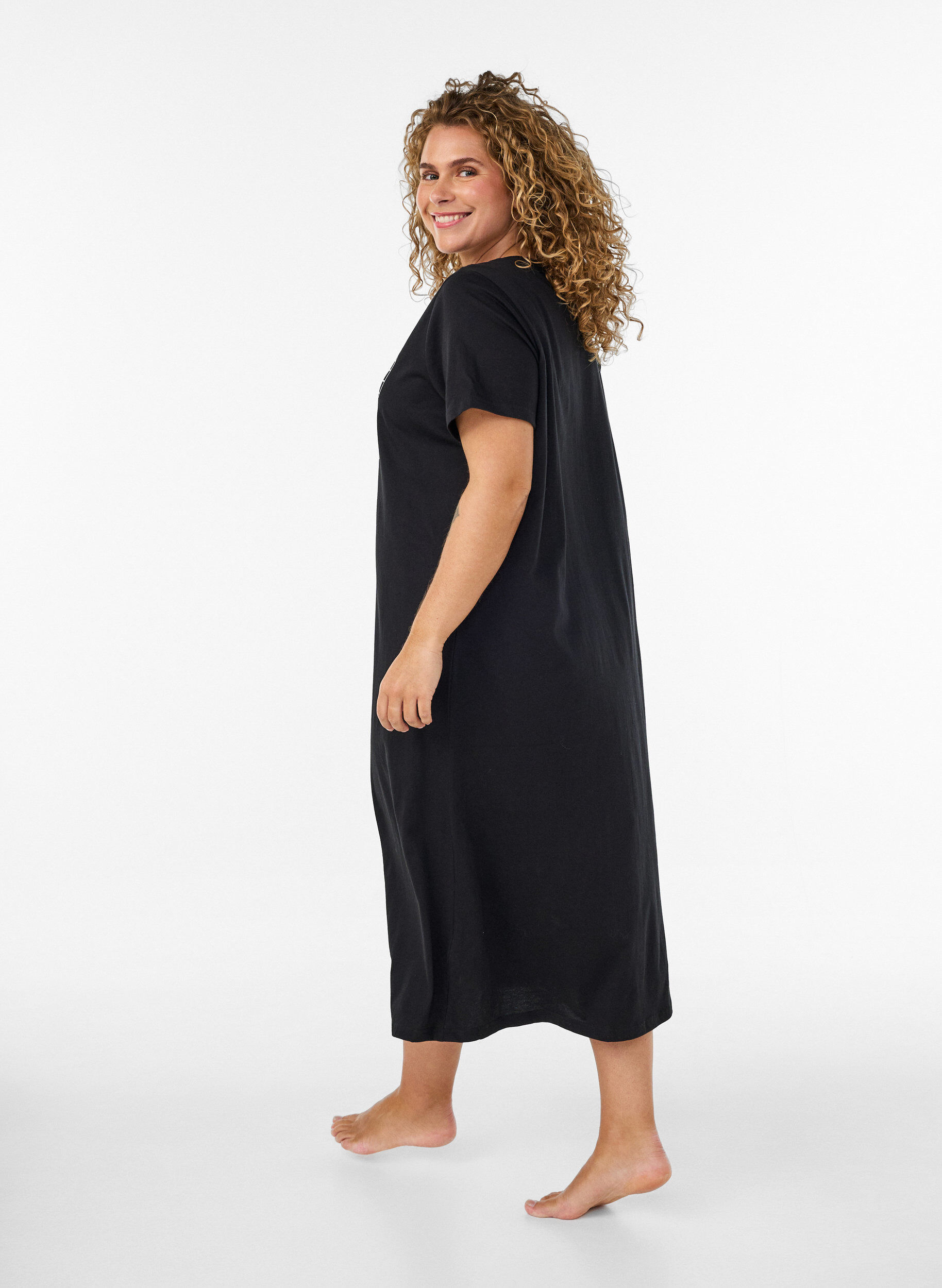 ZizziMidi-nattlinne i ekologisk bomull, Svart, Model image number 1