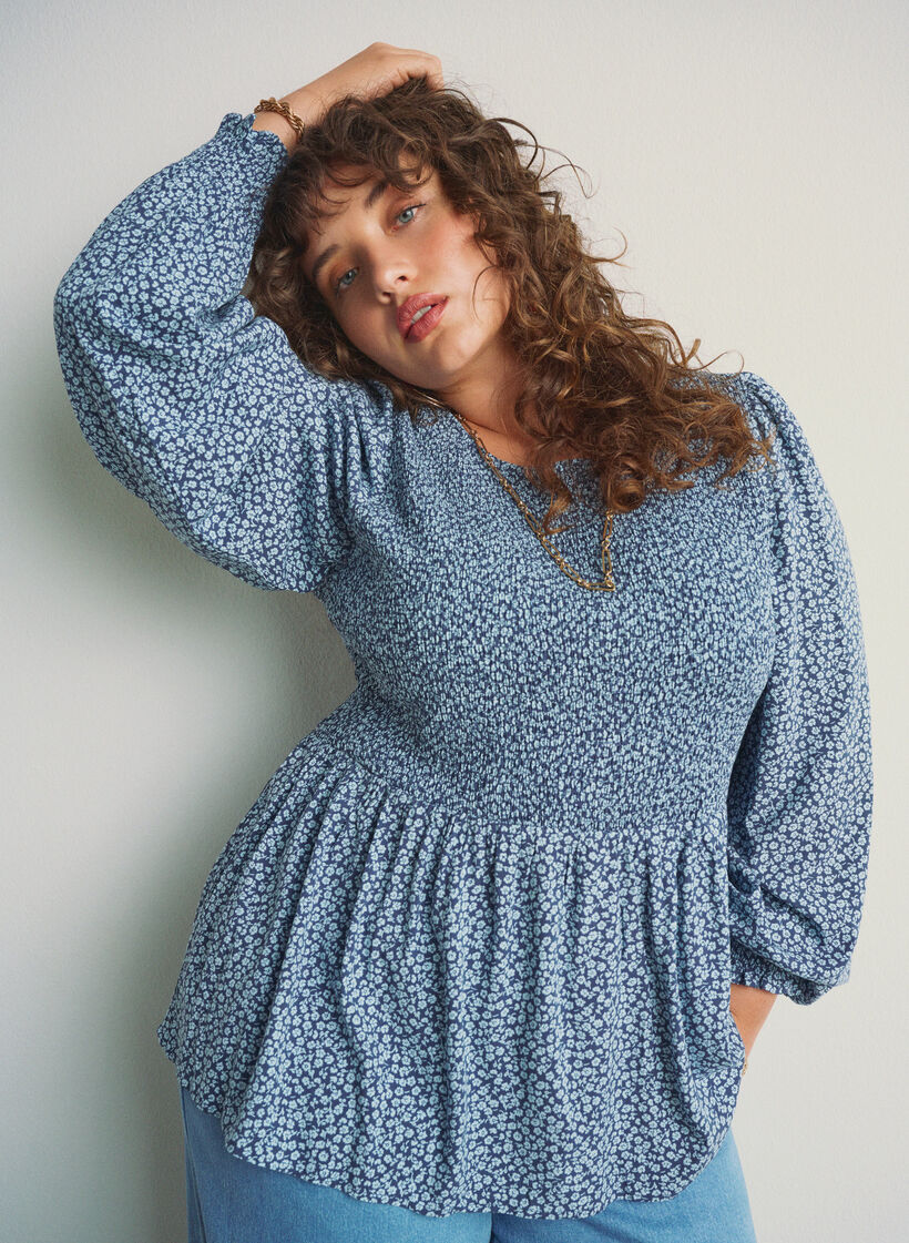 Blus med smock upptill och blommigt m&ouml;nster, Bl&aring;, Image image number 0