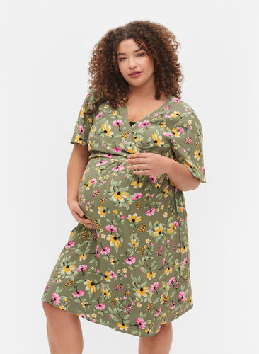 Gravidklänning i viskos och omlottmodell, Green Flower Print, Model image number 0