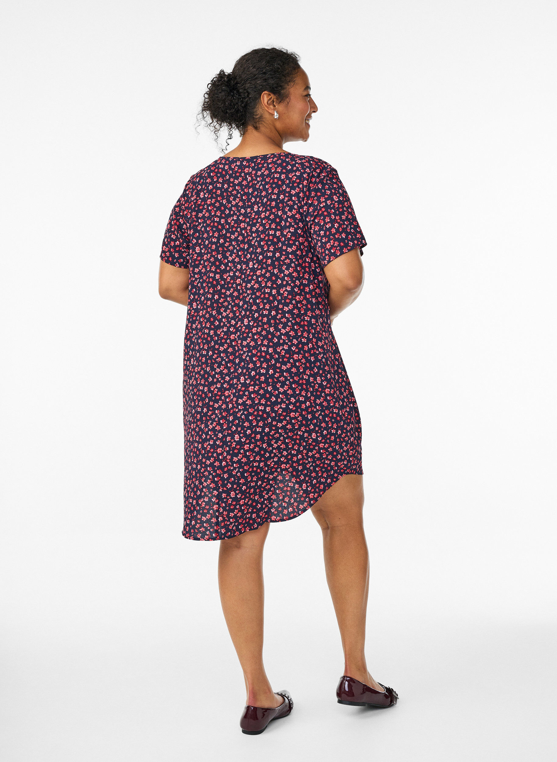 ZizziKl&auml;nning med m&ouml;nster och korta &auml;rmar, Bl&aring;, Model image number 2