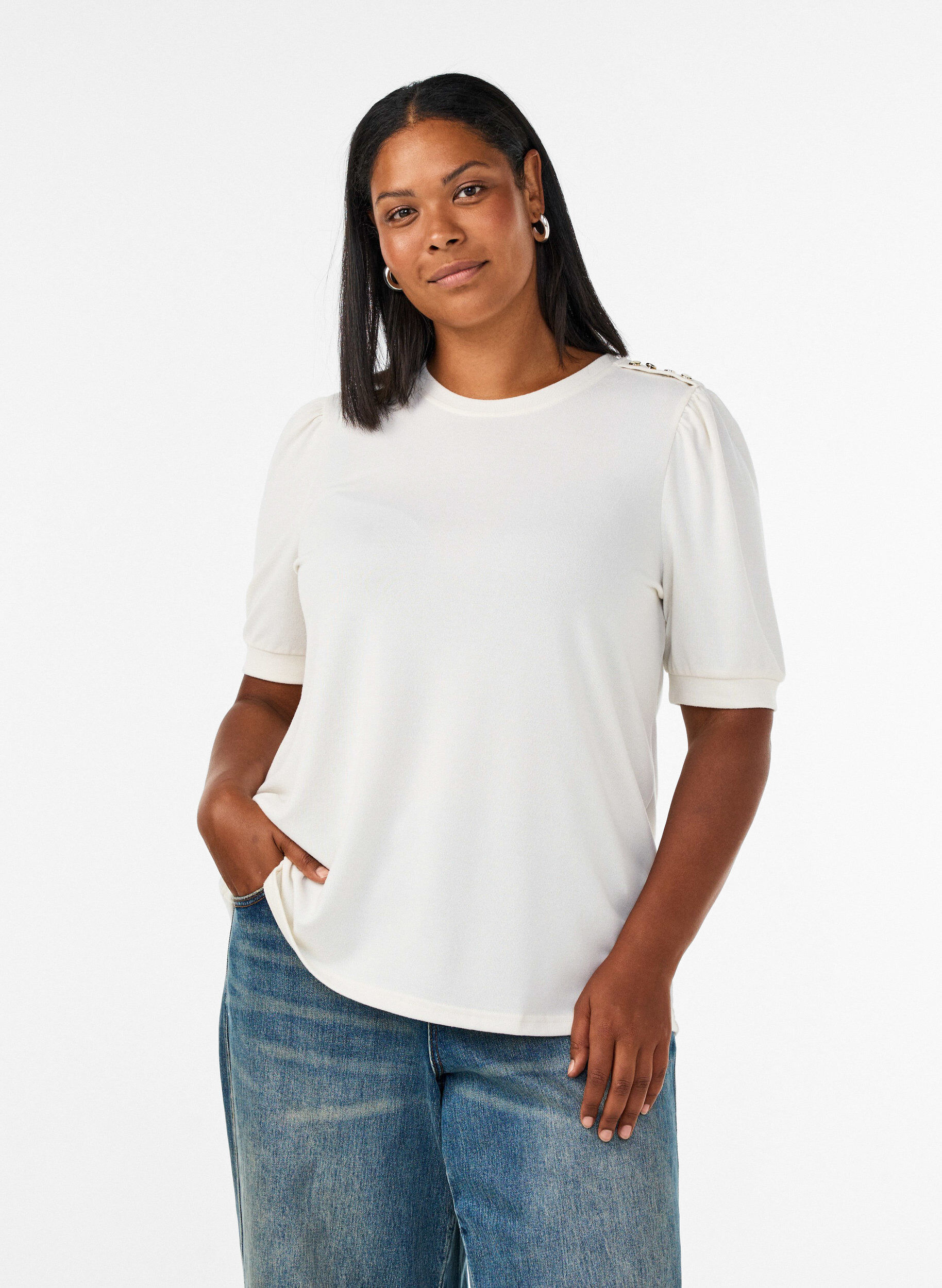 Blus med knappdetalj och korta puff&auml;rmar, Beige, Model