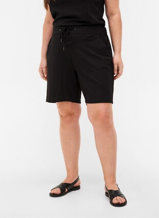 Enfärgade shorts med fickor, Black, Model image number 2