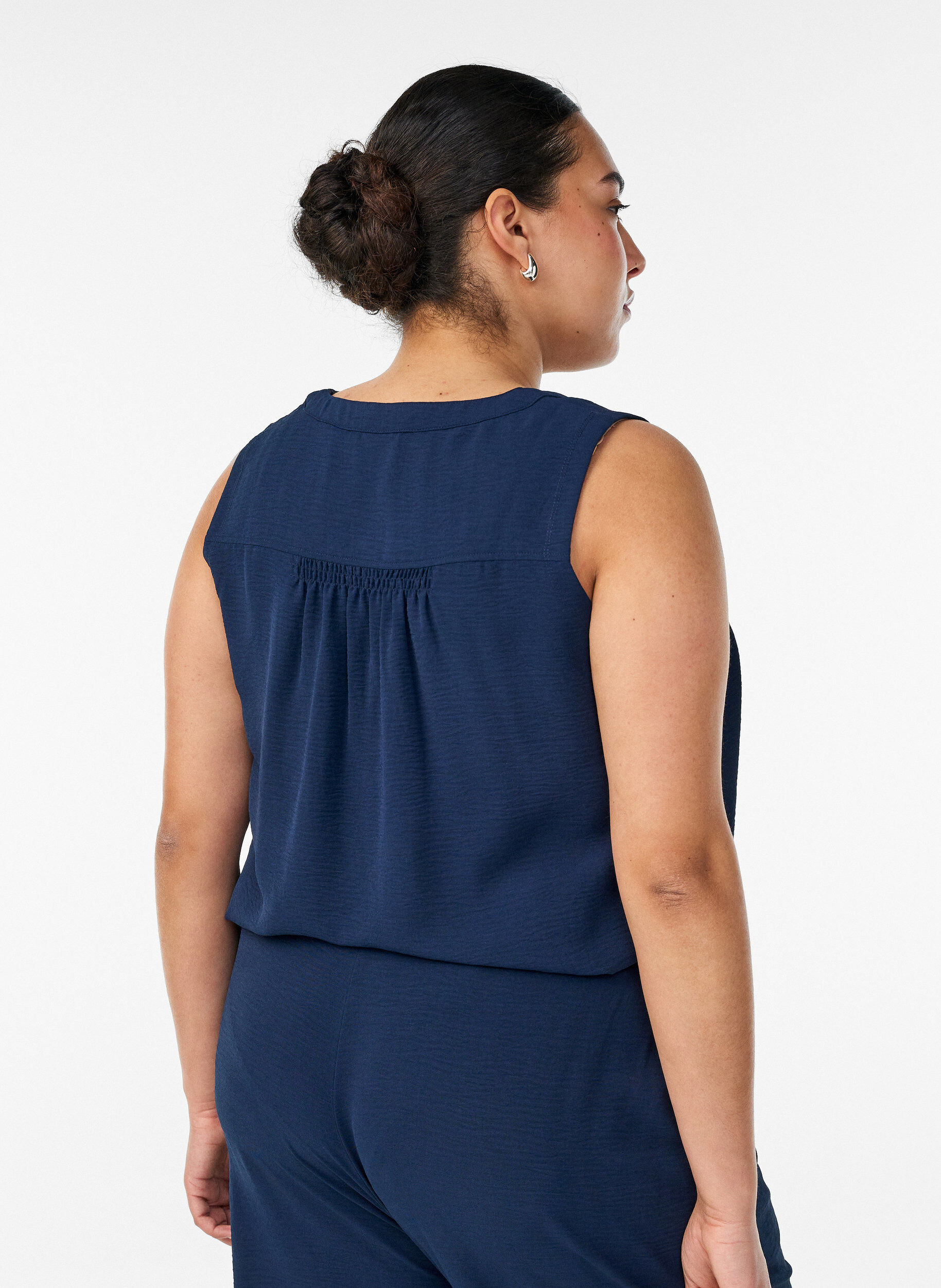 Zizzi&Auml;rml&ouml;s topp med rynkdetaljer, Bl&aring;, Model image number 1