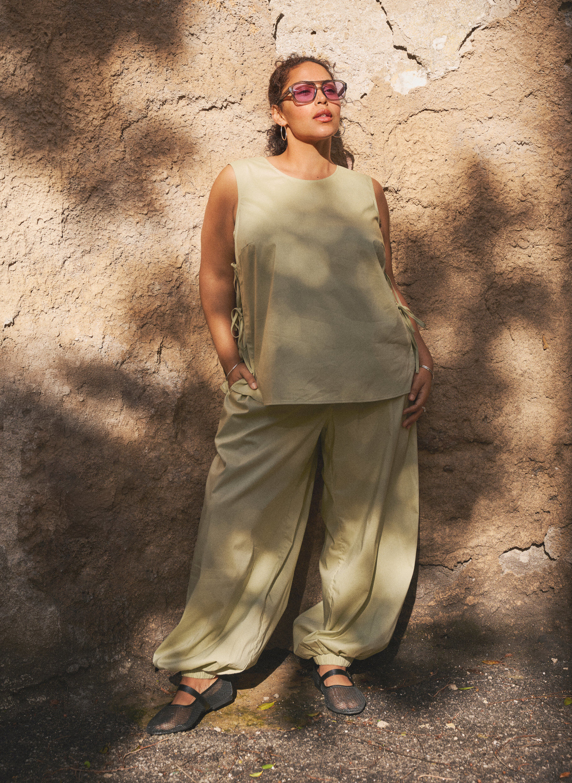 ZizziH&ouml;gmidjade ballongbyxor med elastisk midja, Gr&ouml;n, Image image number 0