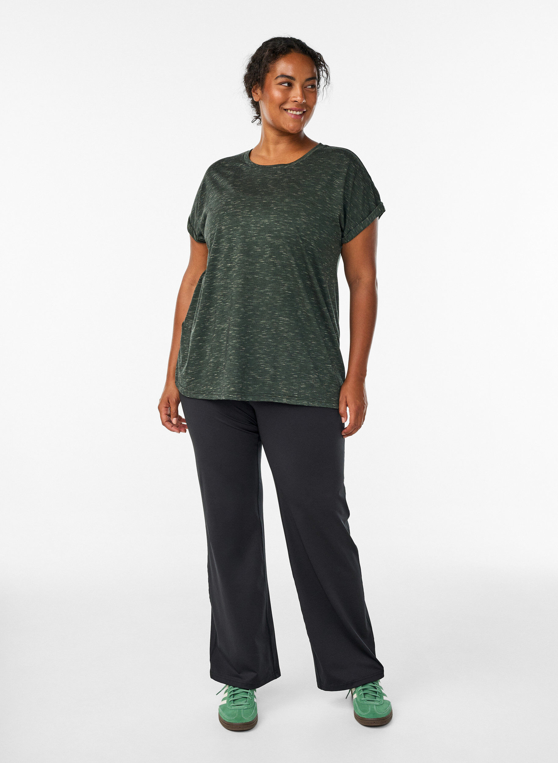 Zizzi L&ouml;s tr&auml;ningst-shirt med korta &auml;rmar, Gr&ouml;n, Model image number 1