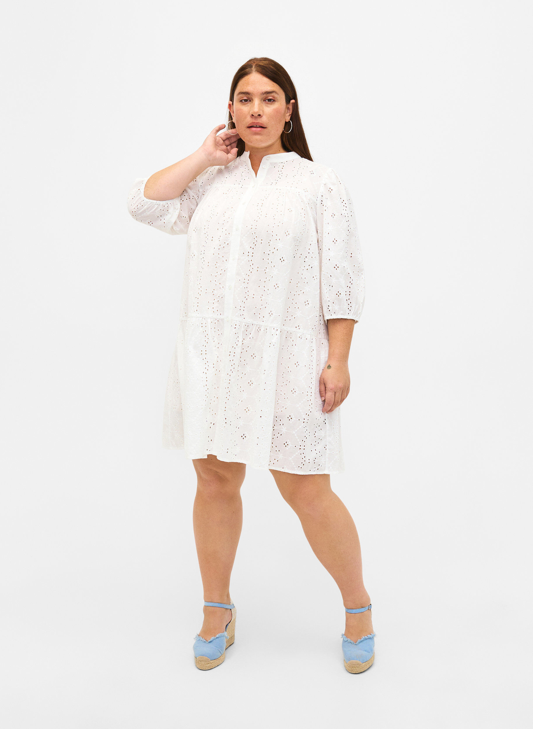 Zizzi Skjortkl&auml;nning i bomull med anglaise-broderier, Bright White, Model image number 2